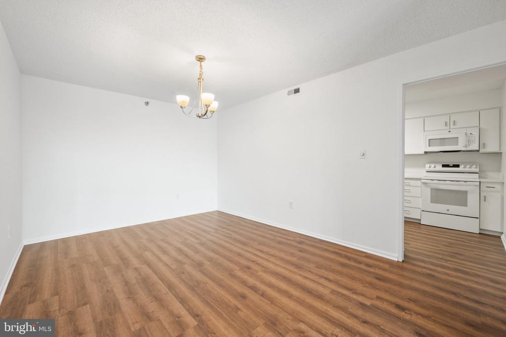 15115 INTERLACHEN DRIVE Unit: 3-601