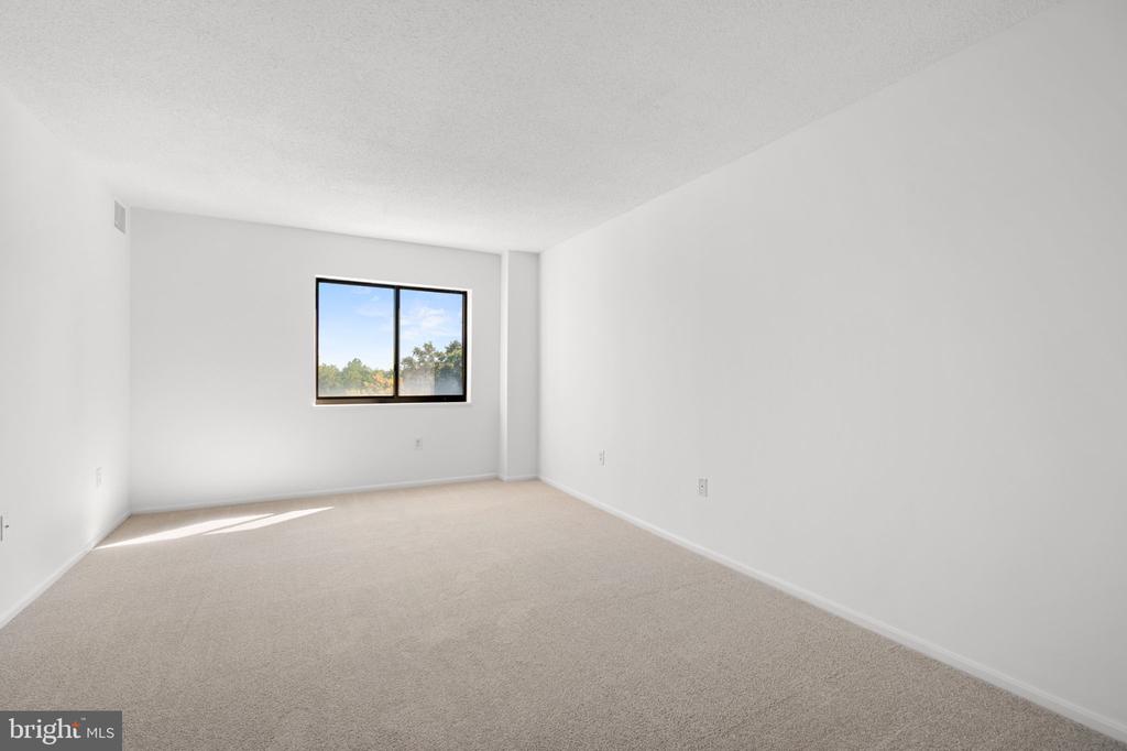 15115 INTERLACHEN DRIVE Unit: 3-601