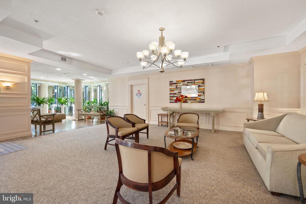 15115 INTERLACHEN DRIVE Unit: 3-601