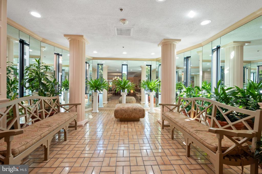 15115 INTERLACHEN DRIVE Unit: 3-601
