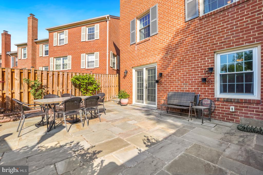 7368 WESTLAKE TERRACE Unit: 111