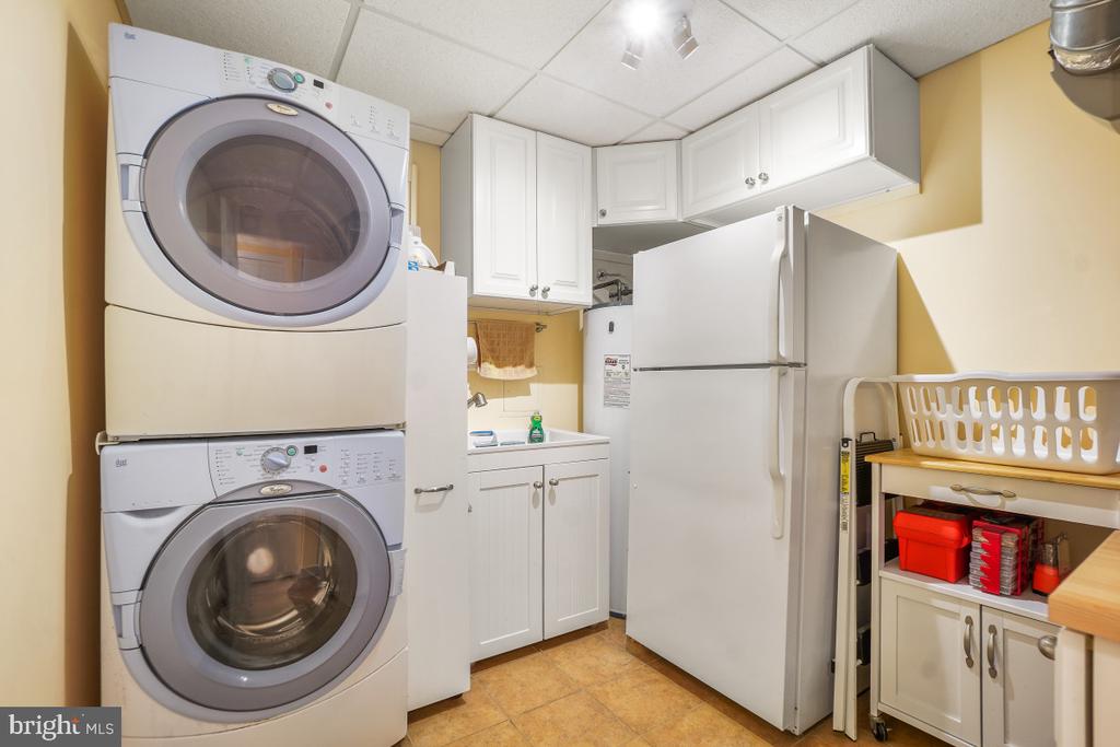 7368 WESTLAKE TERRACE Unit: 111