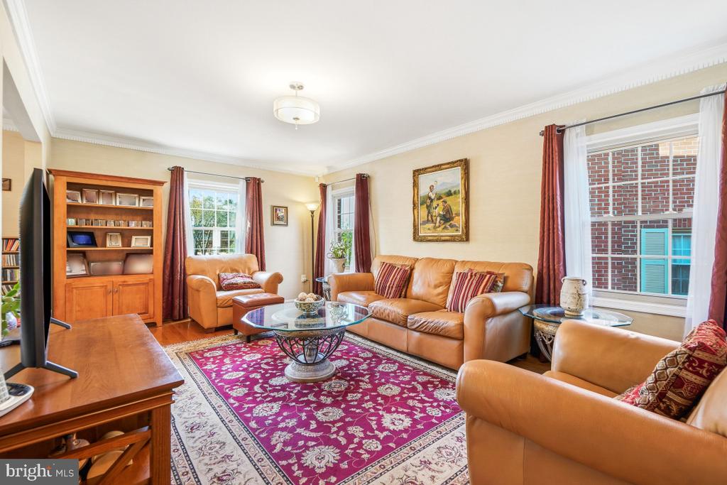 7368 WESTLAKE TERRACE Unit: 111