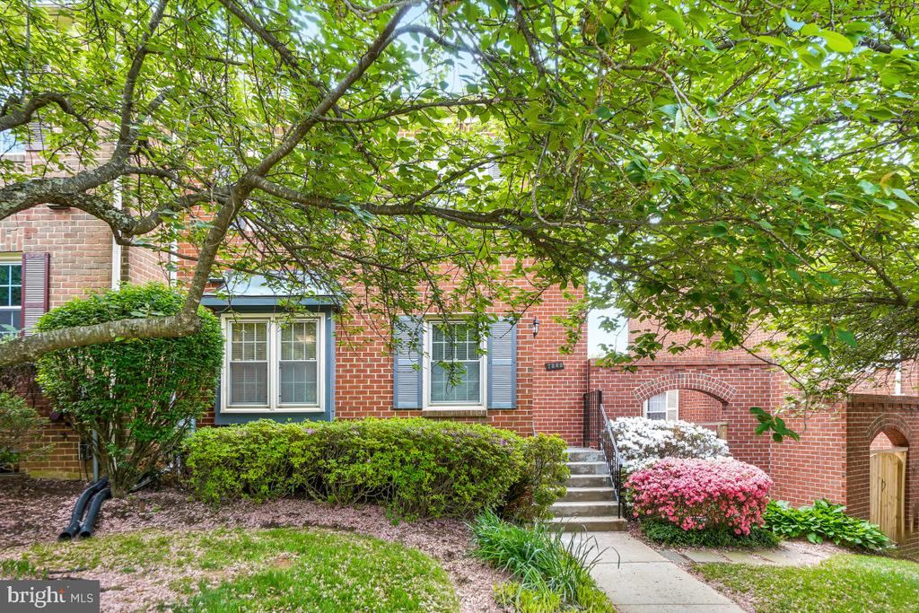 7368 WESTLAKE TERRACE Unit: 111
