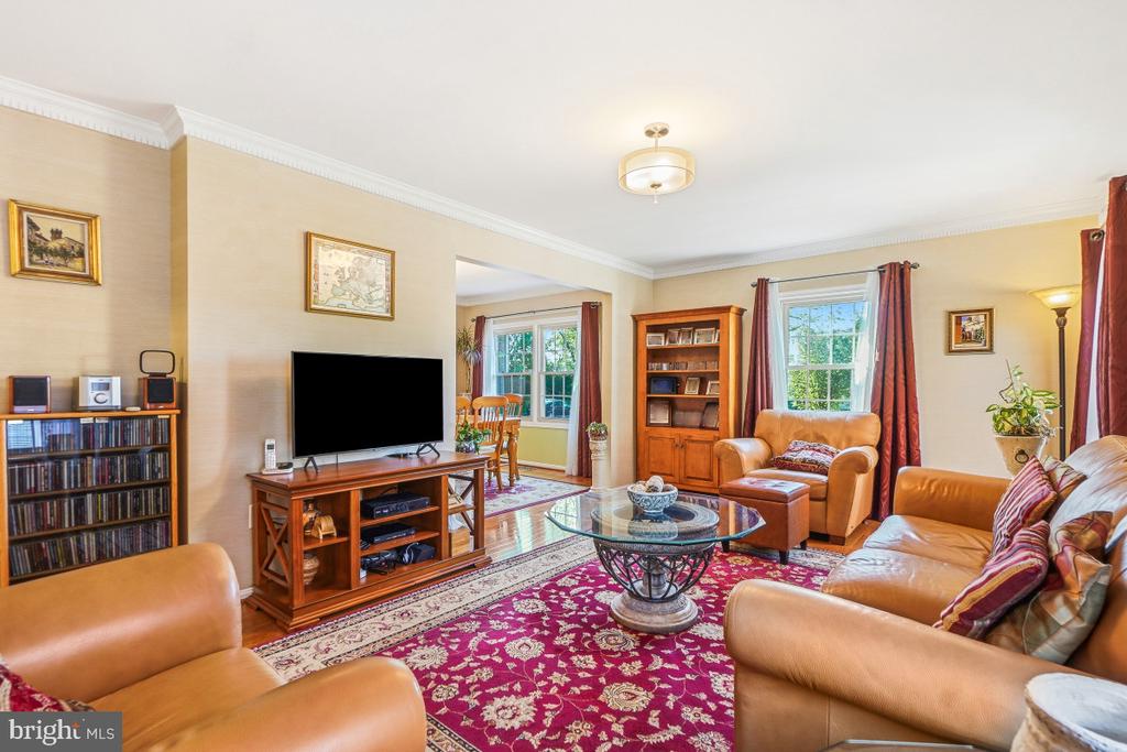 7368 WESTLAKE TERRACE Unit: 111