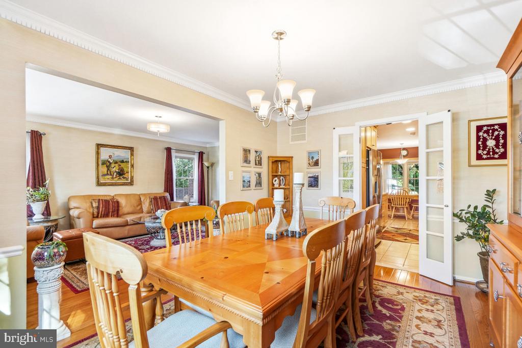 7368 WESTLAKE TERRACE Unit: 111