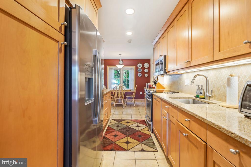 7368 WESTLAKE TERRACE Unit: 111