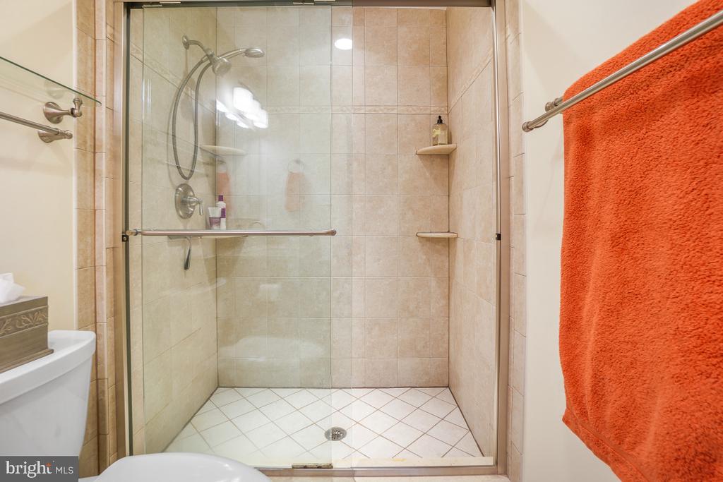 7368 WESTLAKE TERRACE Unit: 111