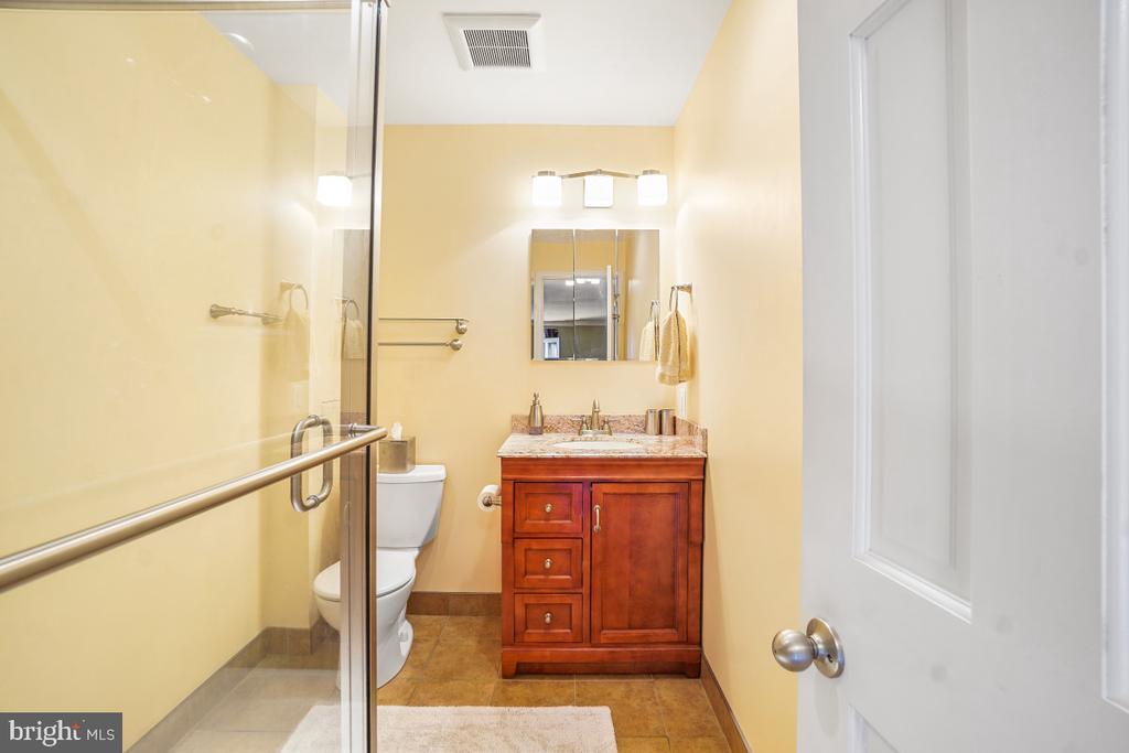7368 WESTLAKE TERRACE Unit: 111