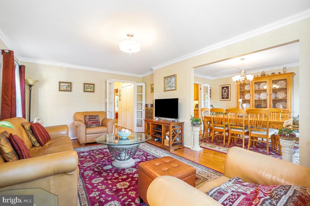 7368 WESTLAKE TERRACE Unit: 111