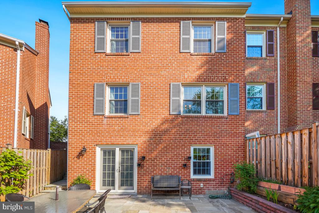7368 WESTLAKE TERRACE Unit: 111