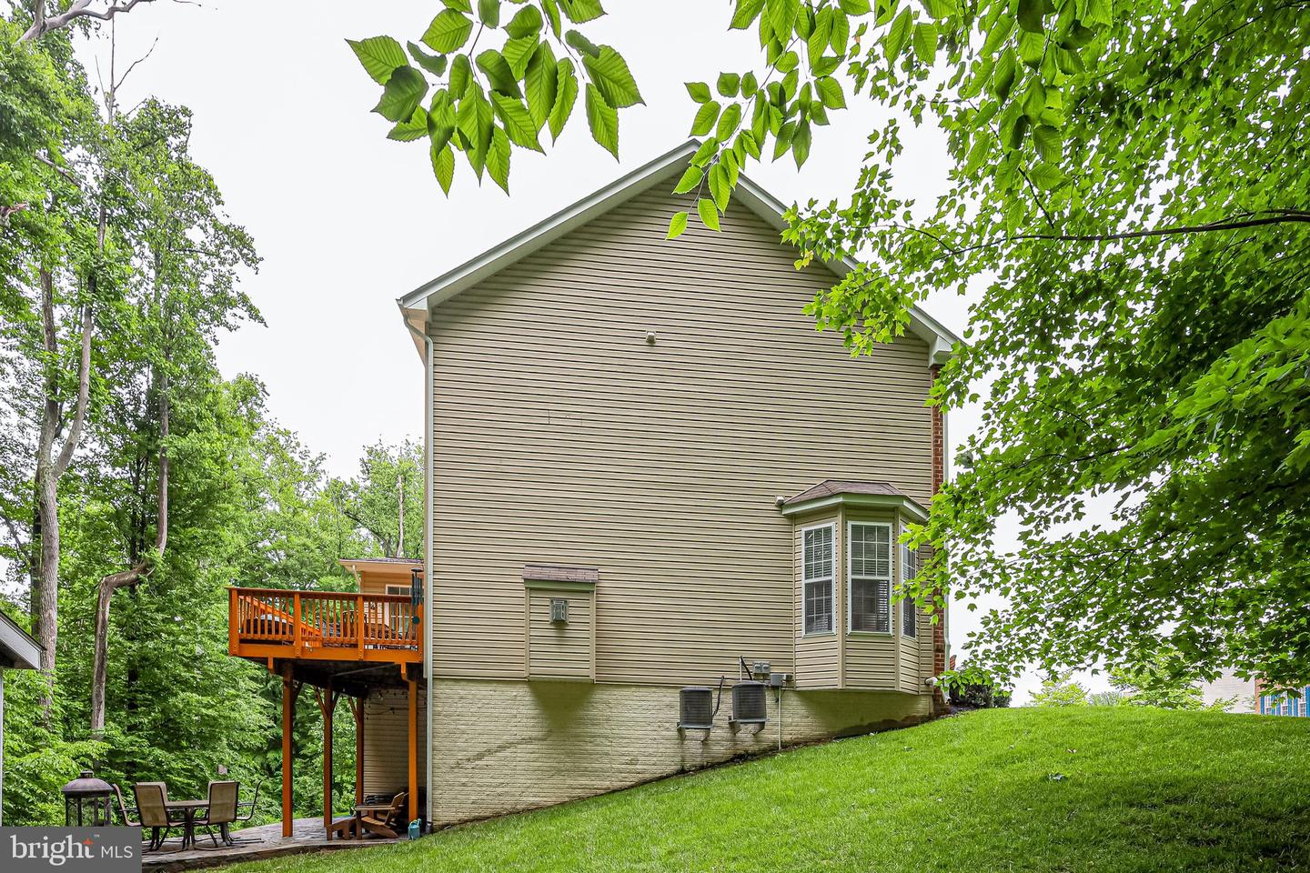 8800 Nancy LANE