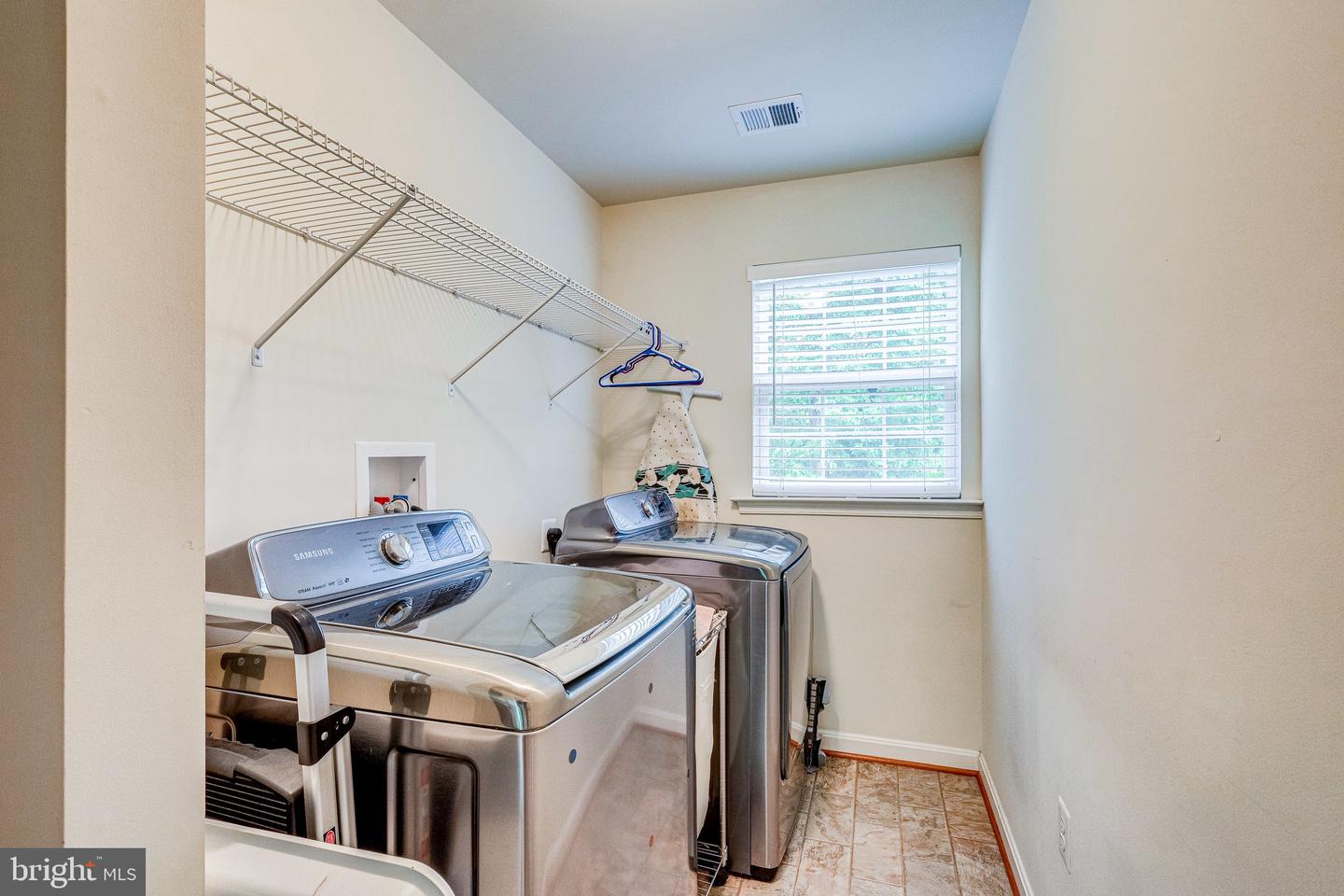 8800 Nancy LANE