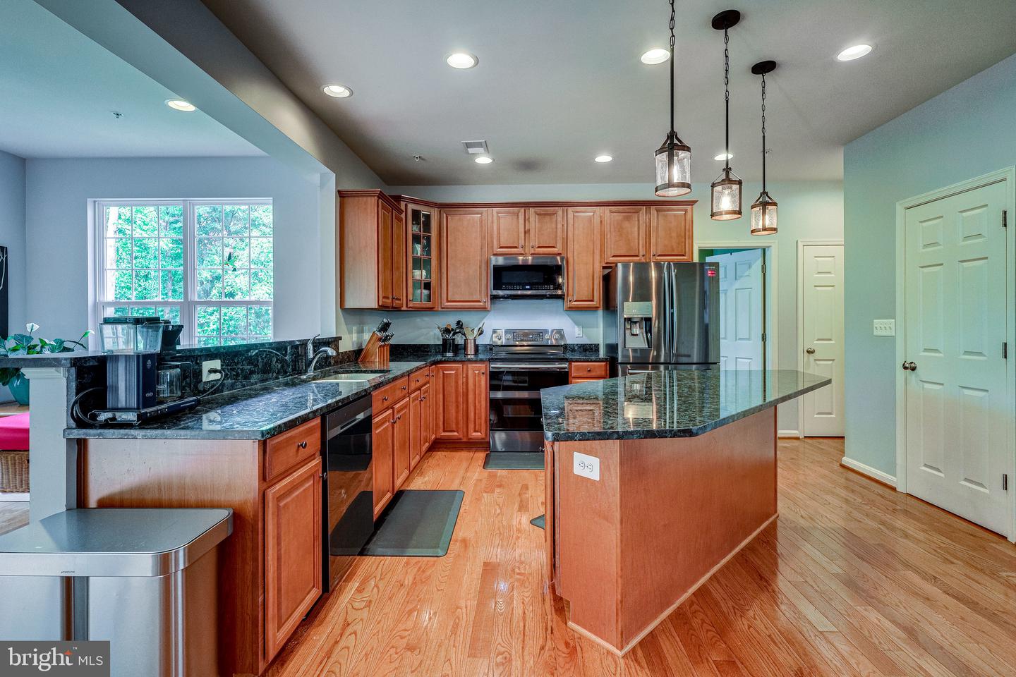 8800 Nancy LANE