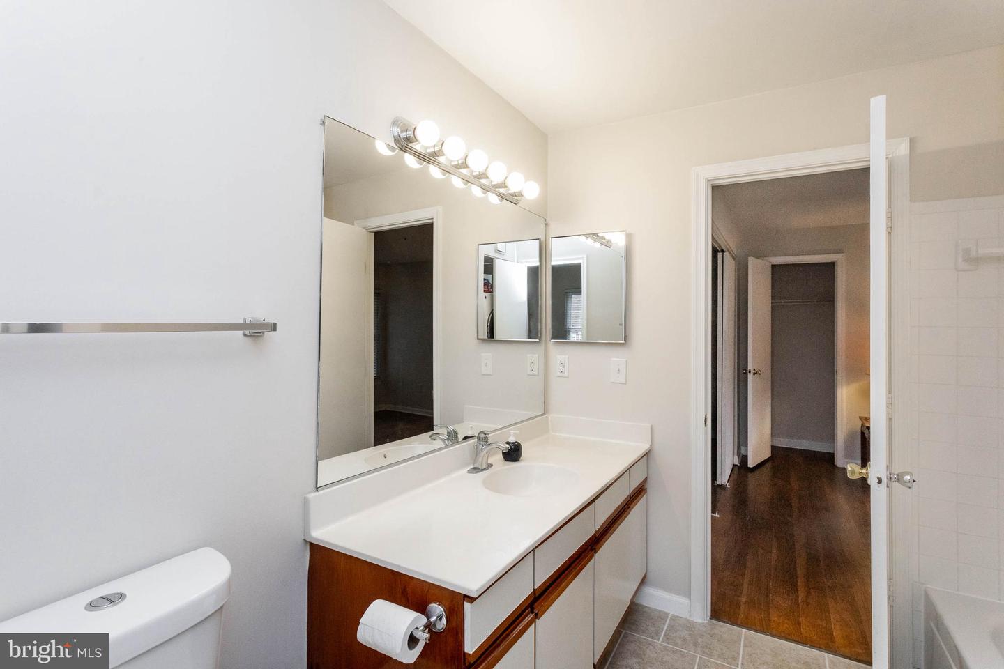 15829 Easthaven COURT Unit: 103