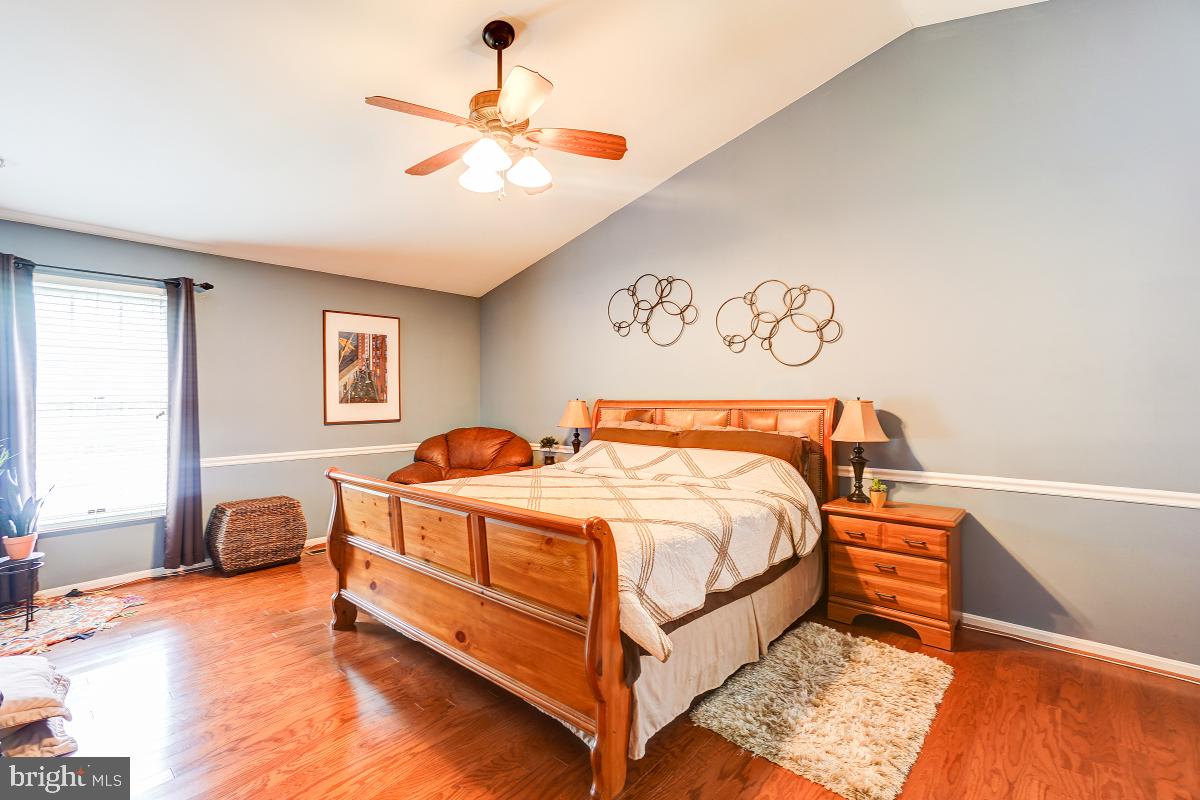 15409 Pine Tree COURT