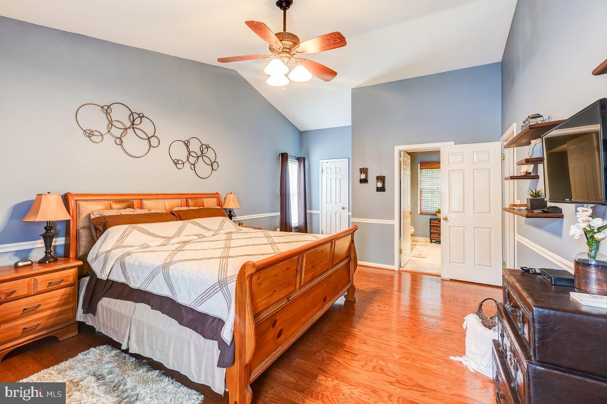 15409 Pine Tree COURT