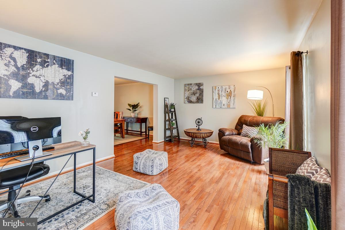 15409 Pine Tree COURT