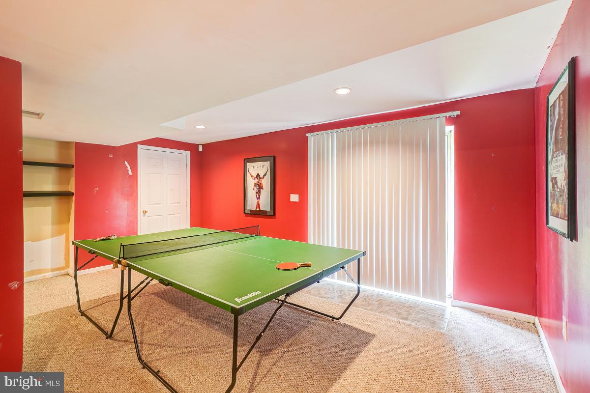 15409 Pine Tree COURT