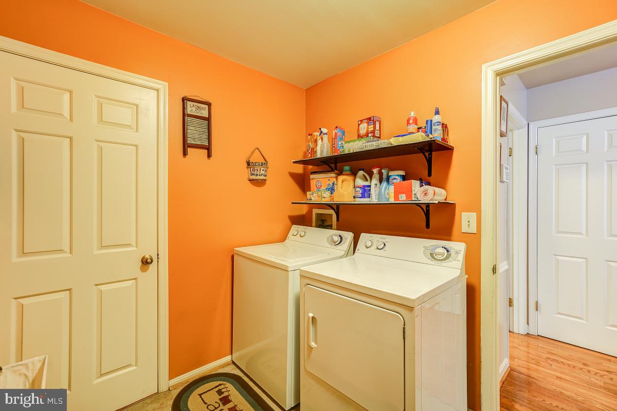 15409 Pine Tree COURT