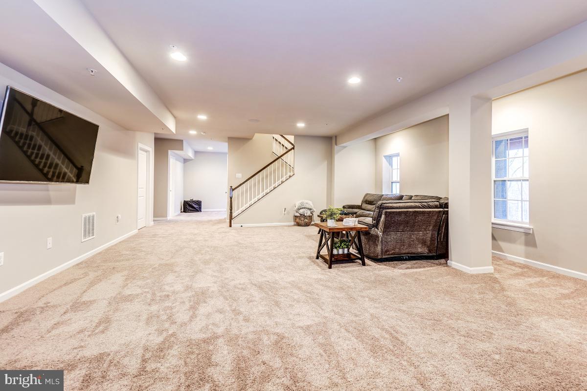 6204 Oglethorpe Mill DRIVE