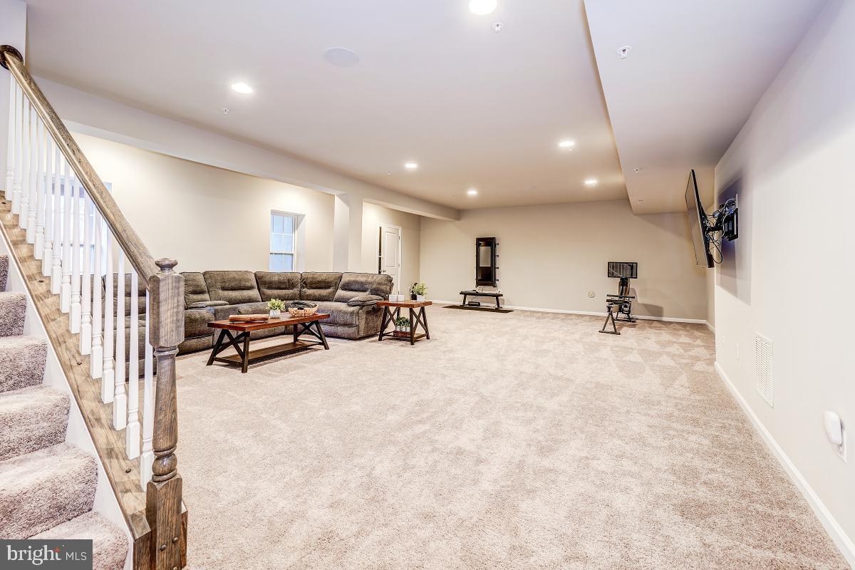 6204 Oglethorpe Mill DRIVE