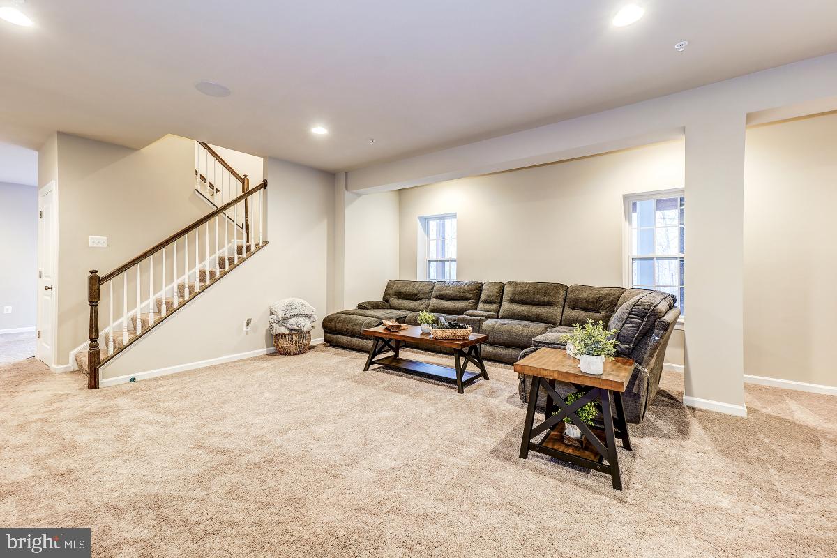 6204 Oglethorpe Mill DRIVE