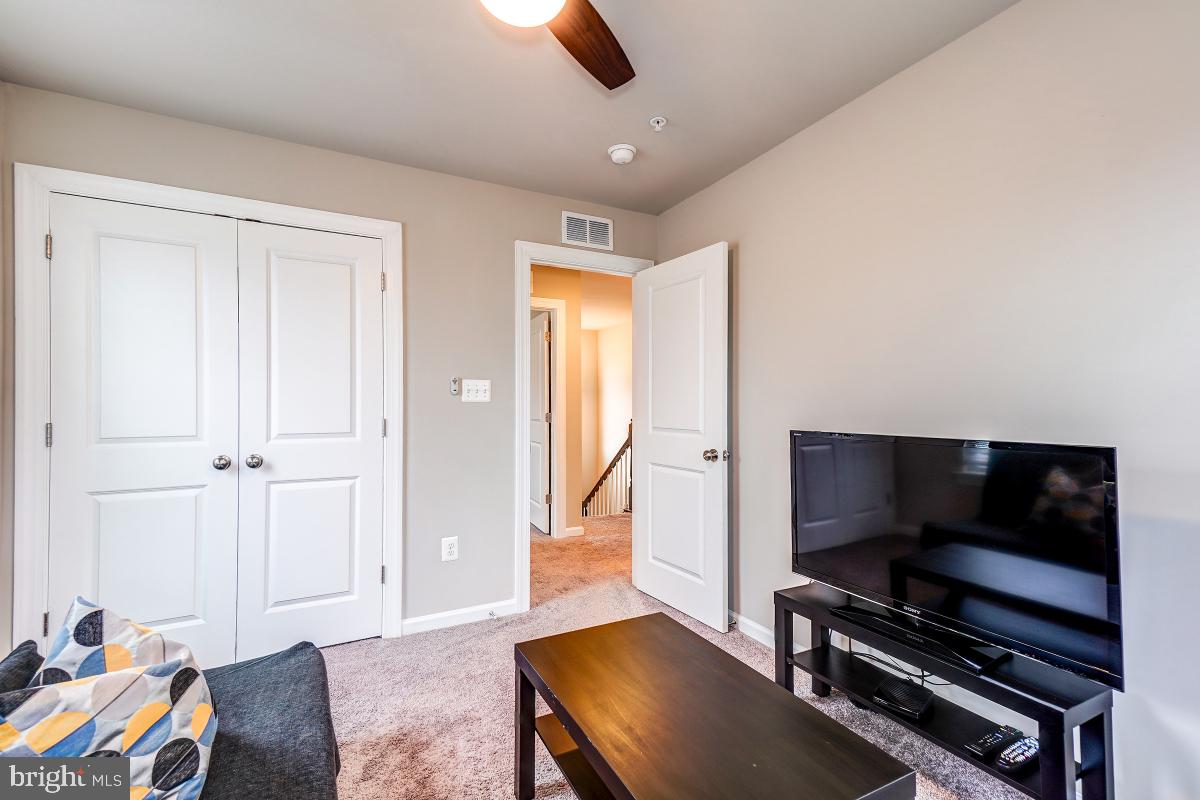 6204 Oglethorpe Mill DRIVE
