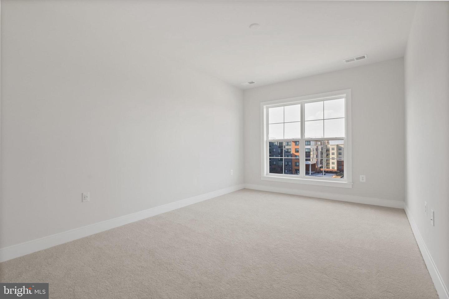 100 Saint Ives PLACE Unit: 3004