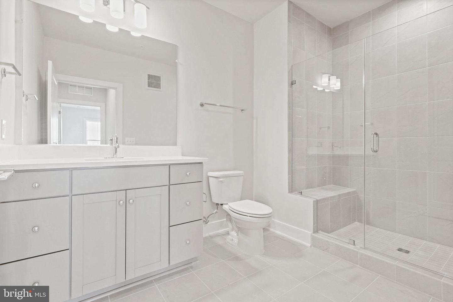 100 Saint Ives PLACE Unit: 3004