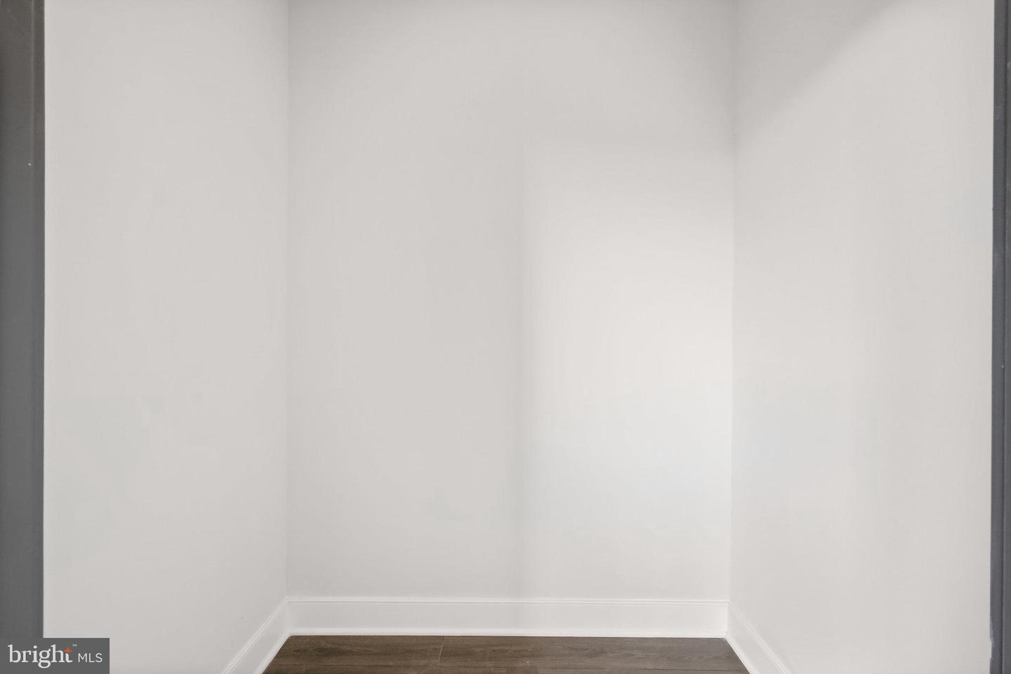 100 Saint Ives PLACE Unit: 3004
