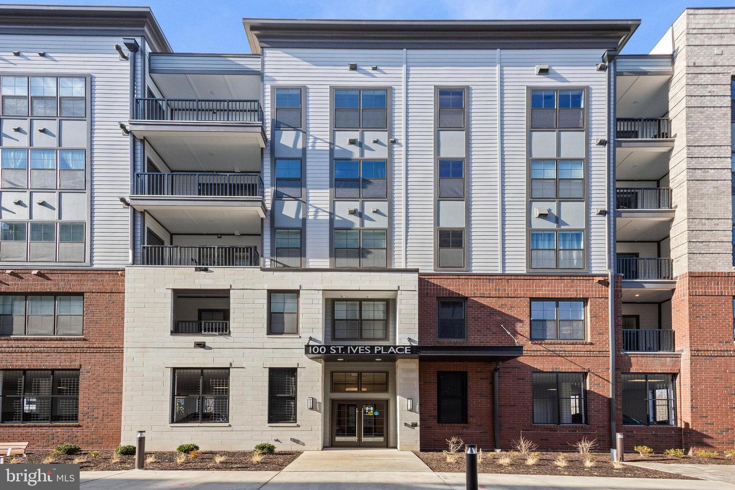 100 Saint Ives PLACE Unit: 3004