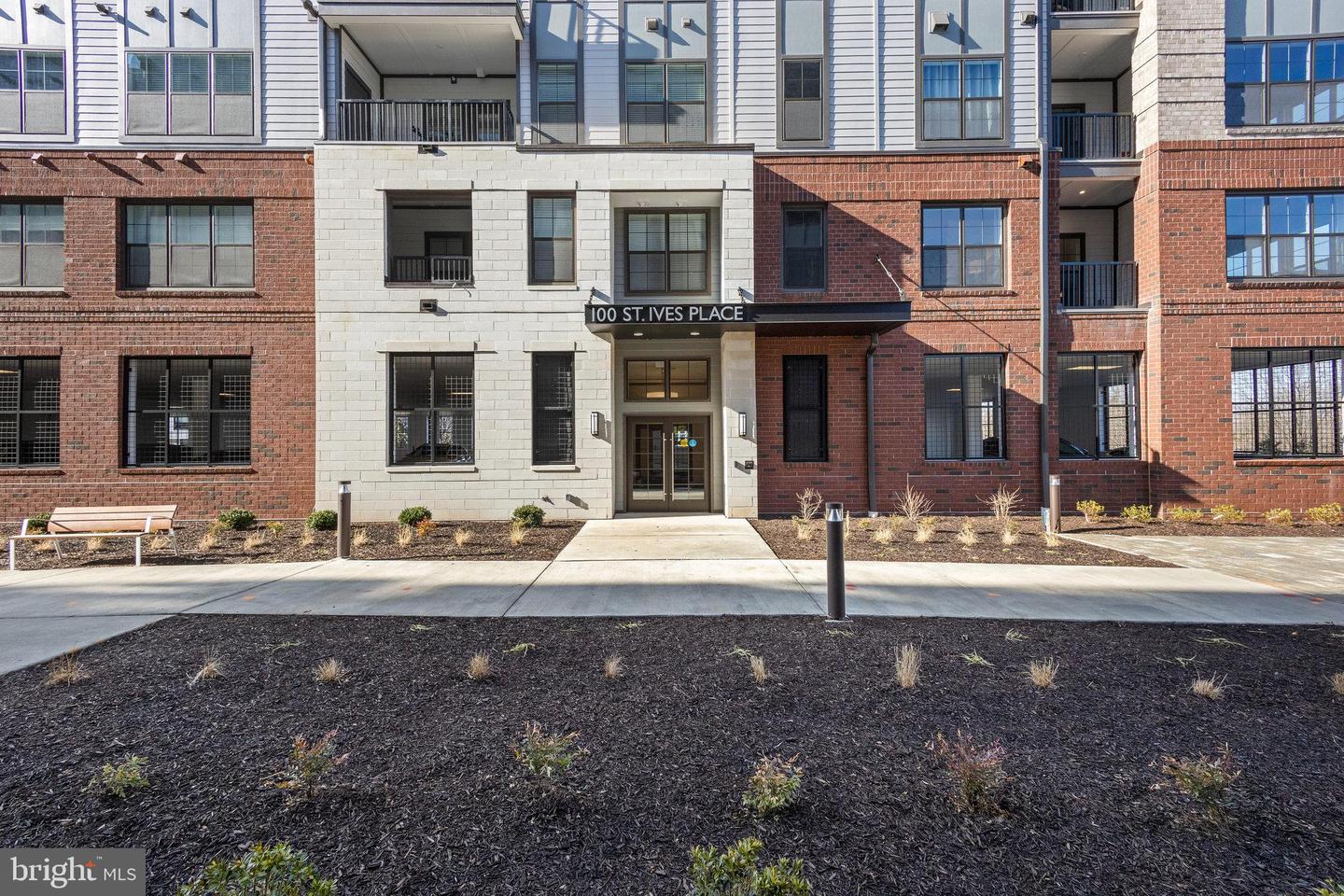 100 Saint Ives PLACE Unit: 3004