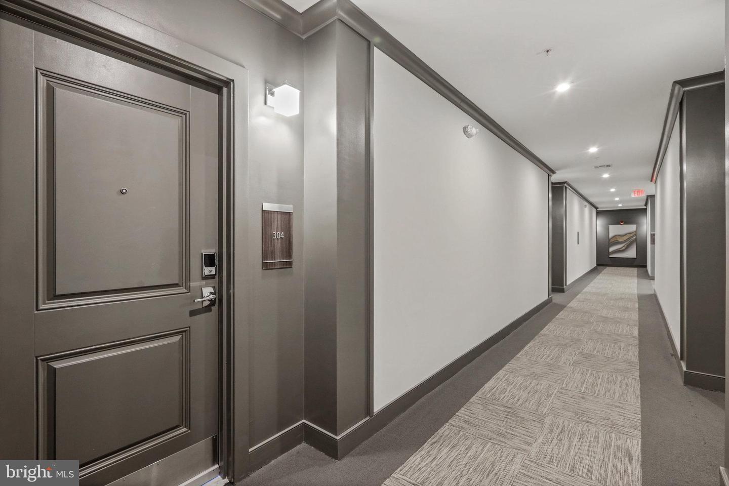 100 Saint Ives PLACE Unit: 3004