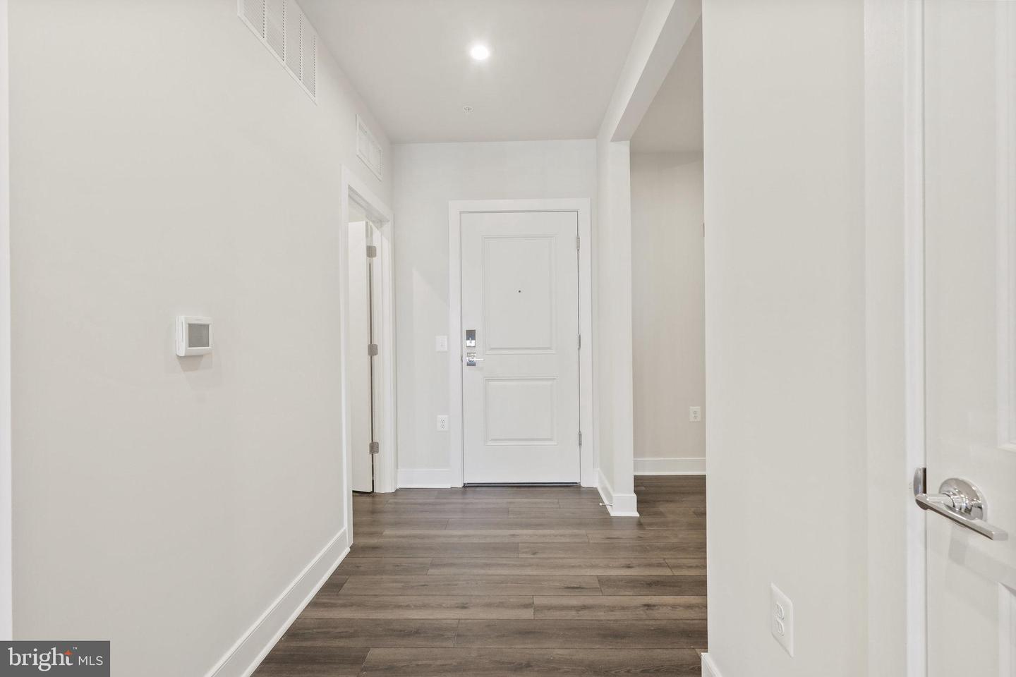 100 Saint Ives PLACE Unit: 3004