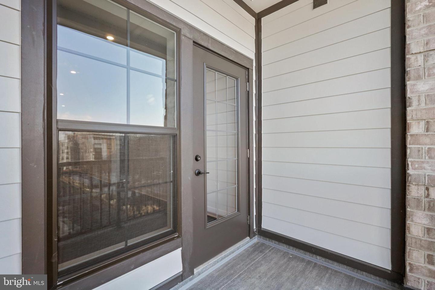 100 Saint Ives PLACE Unit: 3004