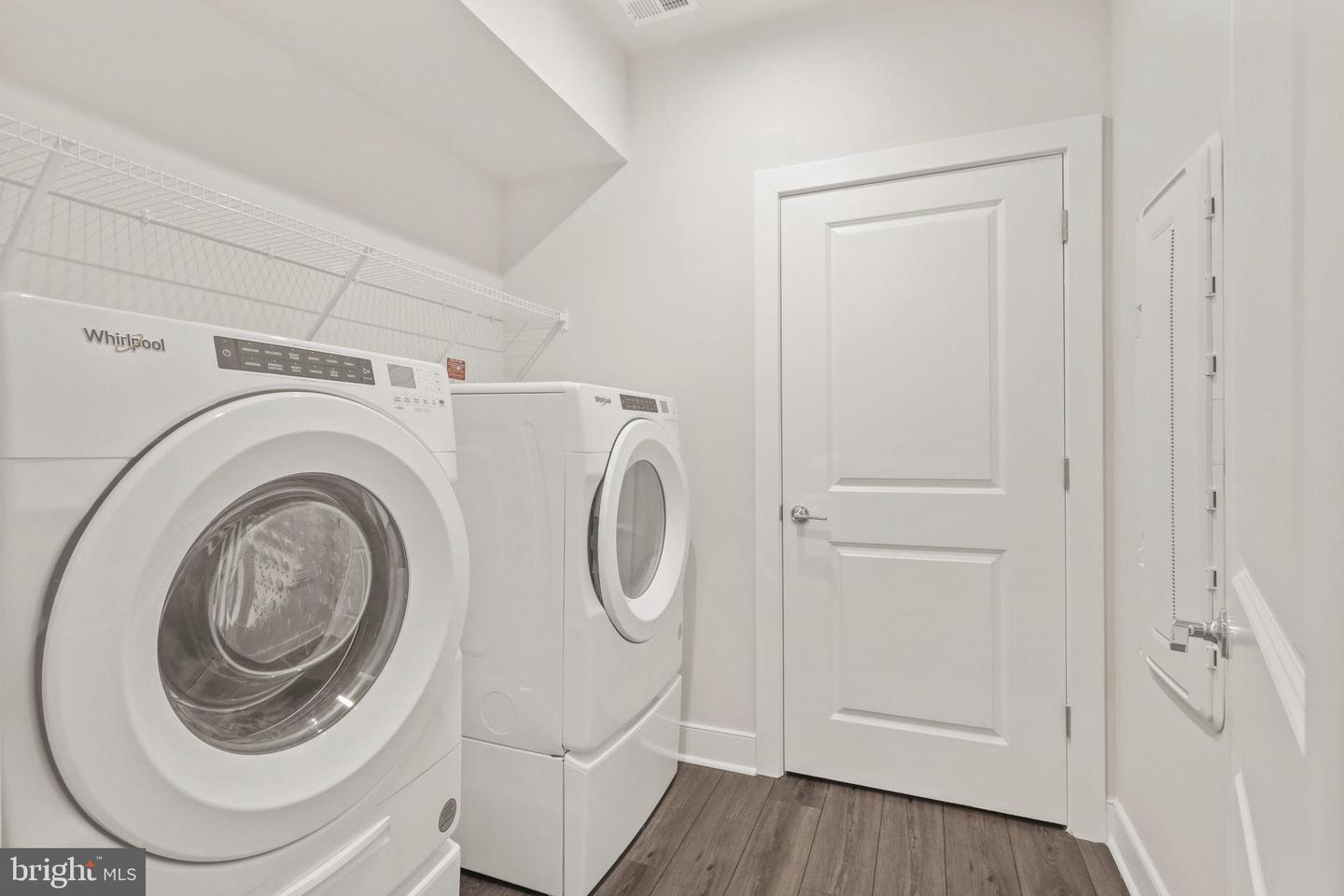 100 Saint Ives PLACE Unit: 3004