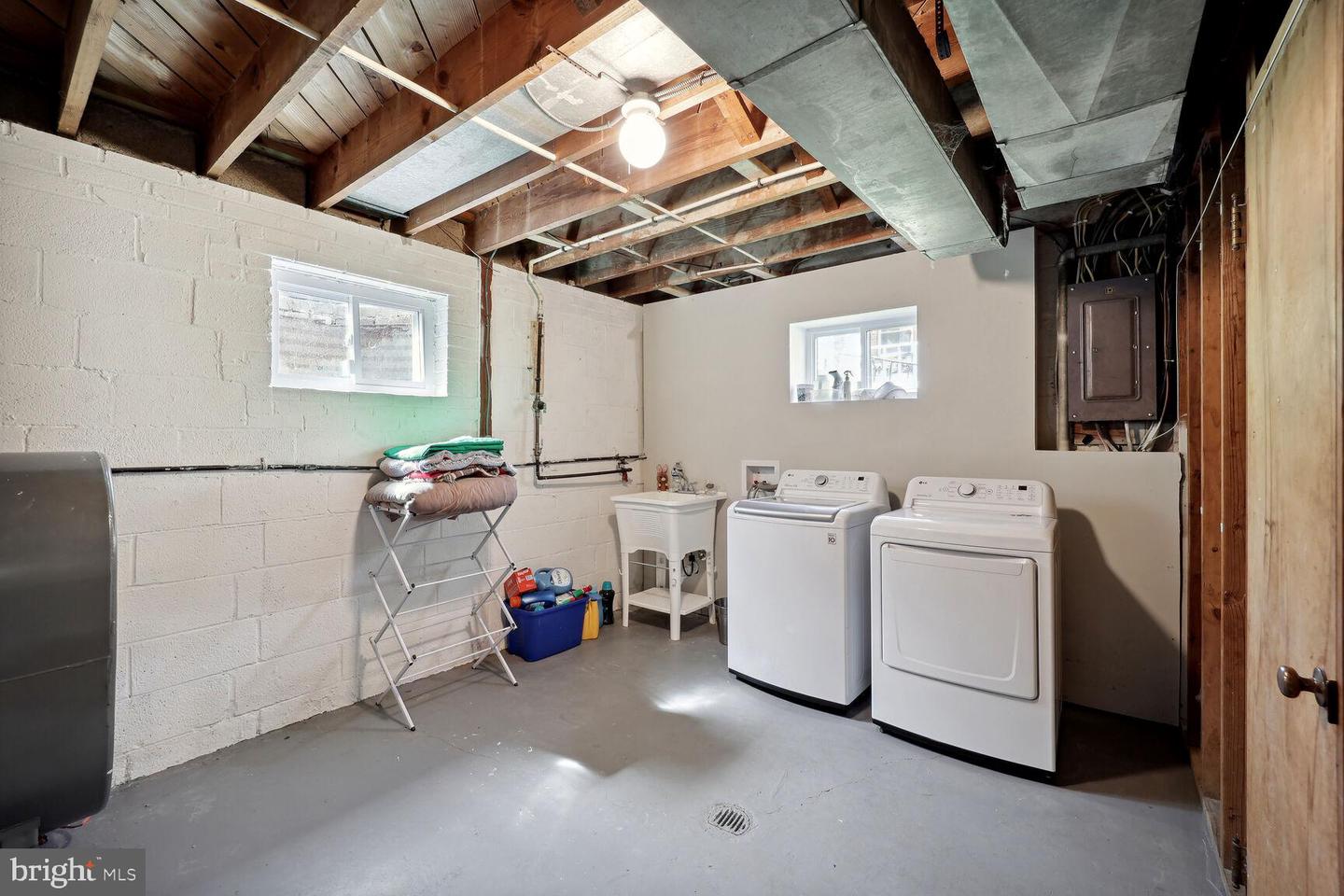 5114 Sharon ROAD
