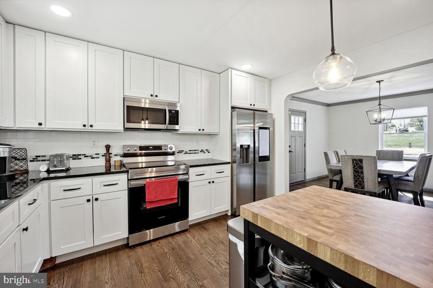 5114 Sharon ROAD