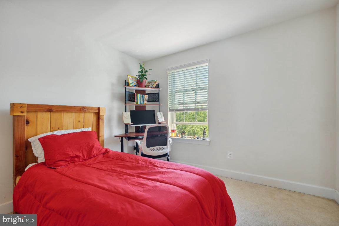 9177 Fox Stream WAY
