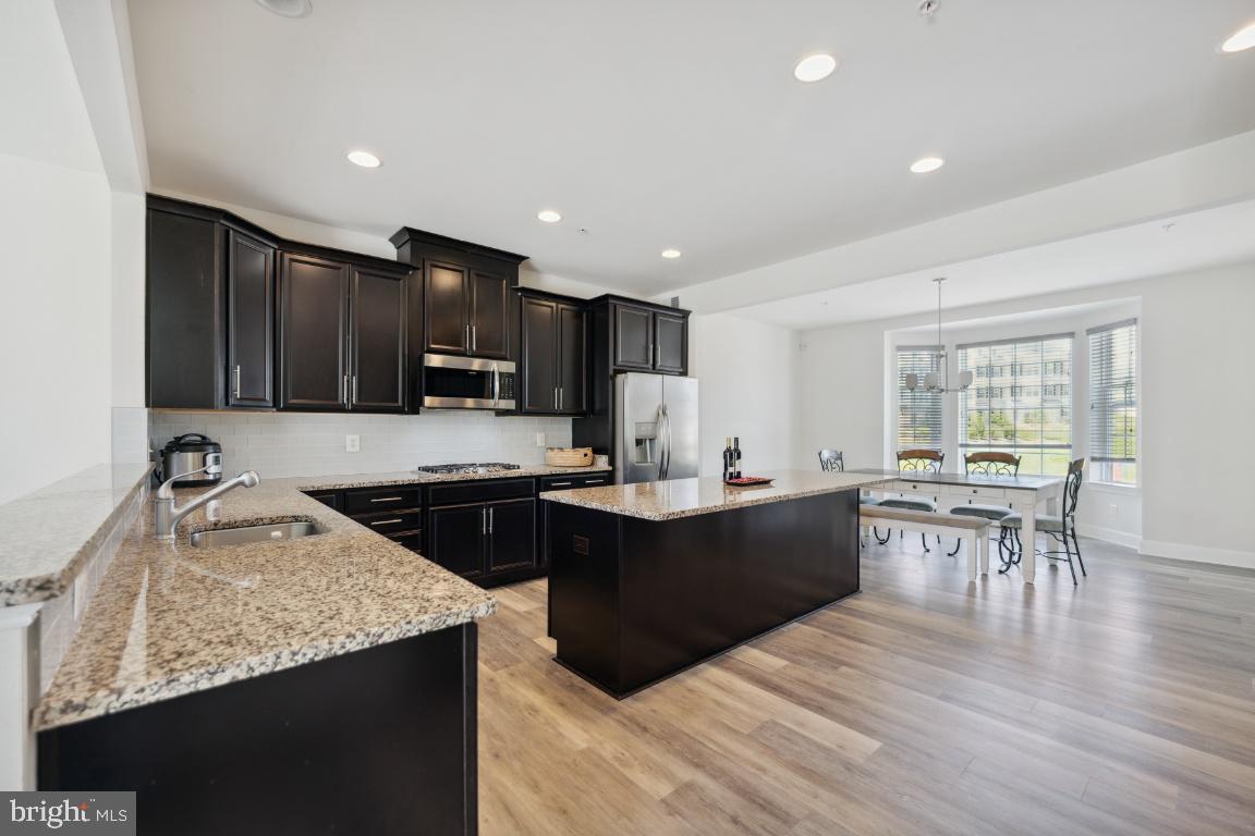 9177 Fox Stream WAY