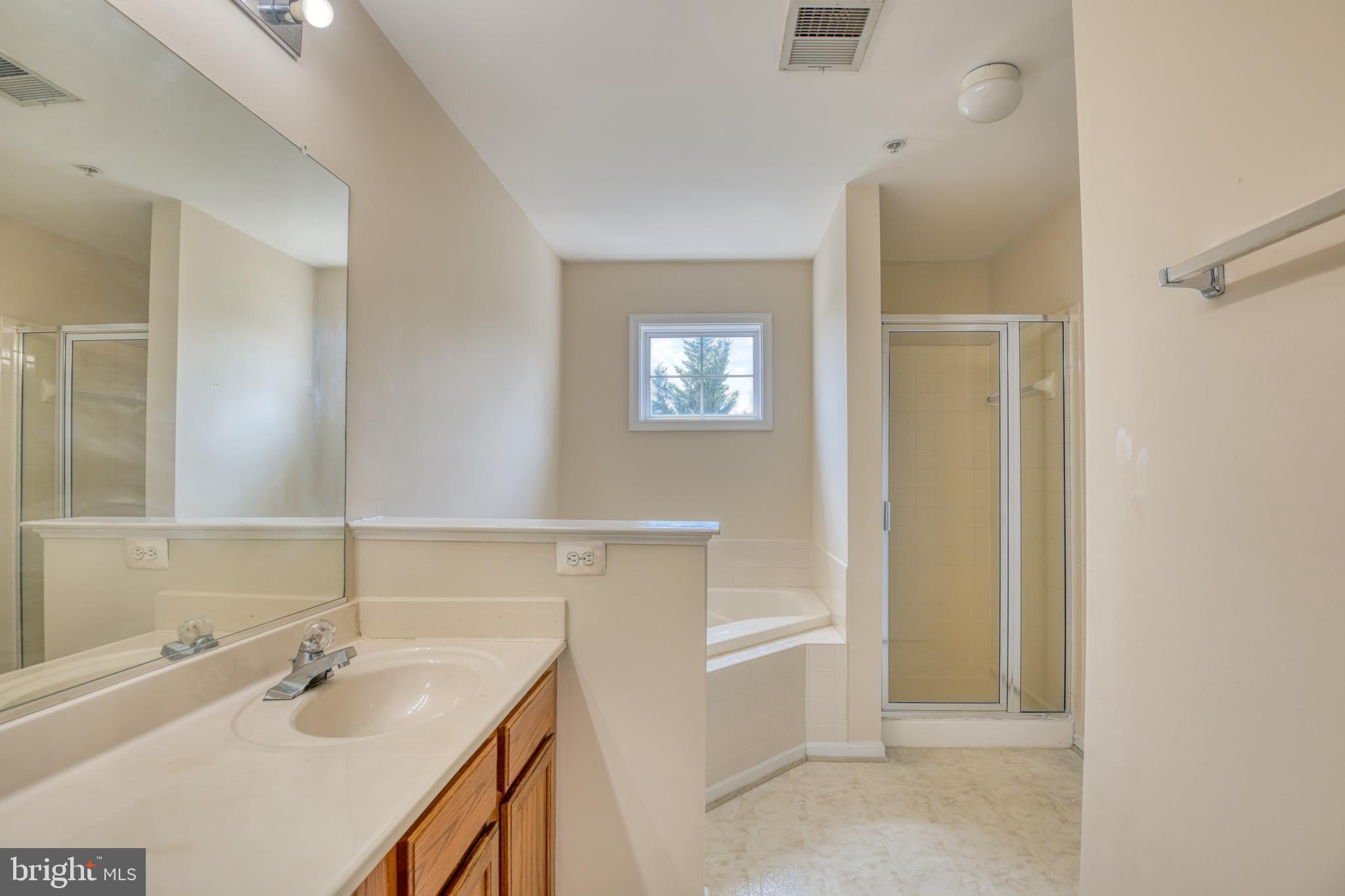 2602 Orchard Summit COURT