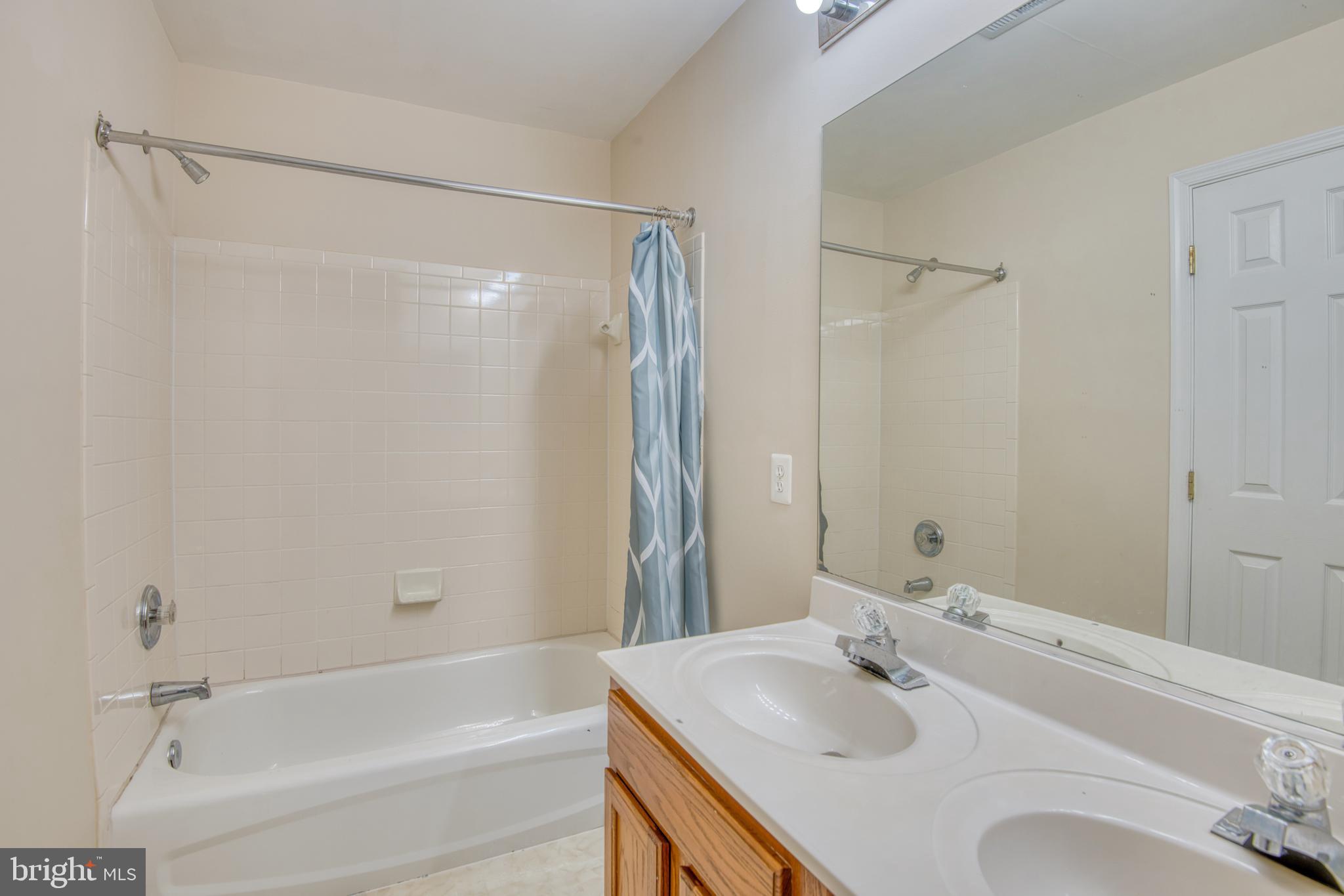 2602 Orchard Summit COURT