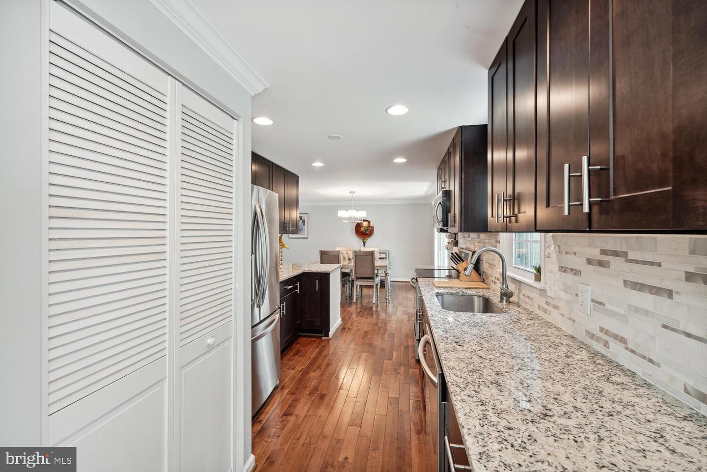 10411 Outlook COURT