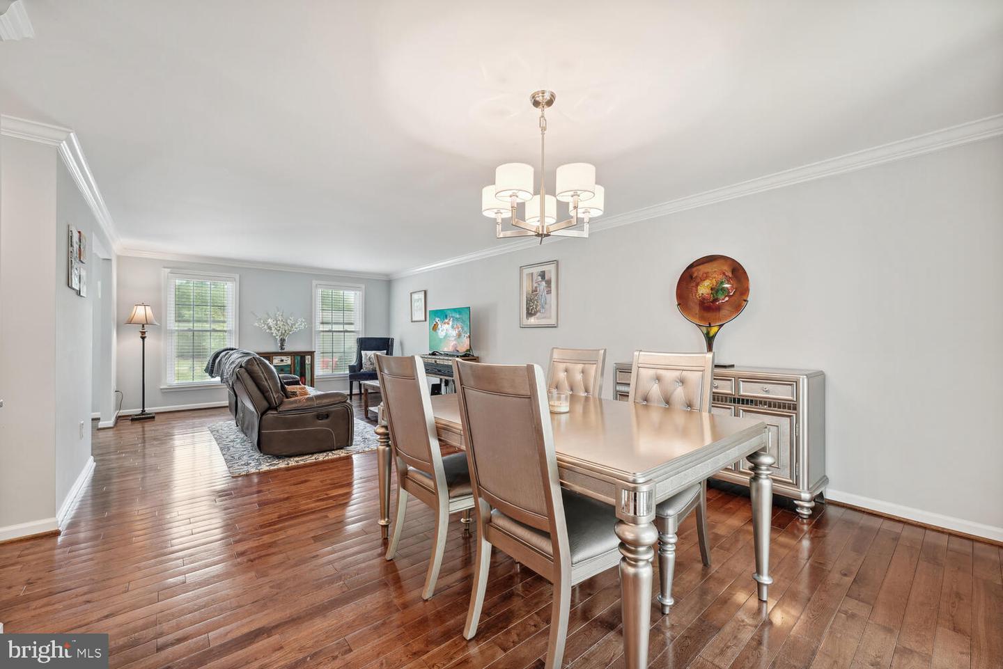 10411 Outlook COURT