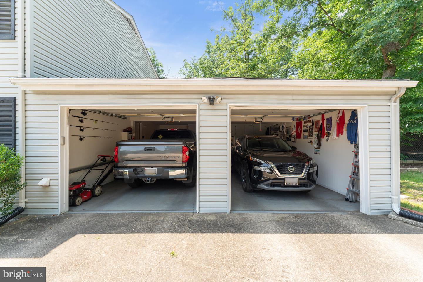 10411 Outlook COURT