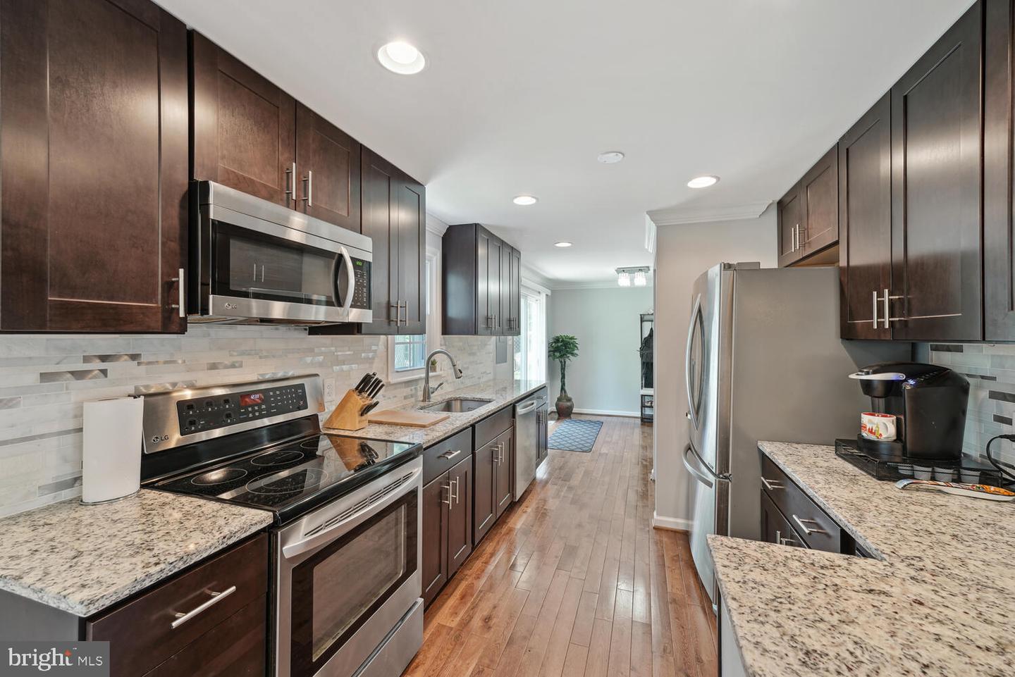 10411 Outlook COURT