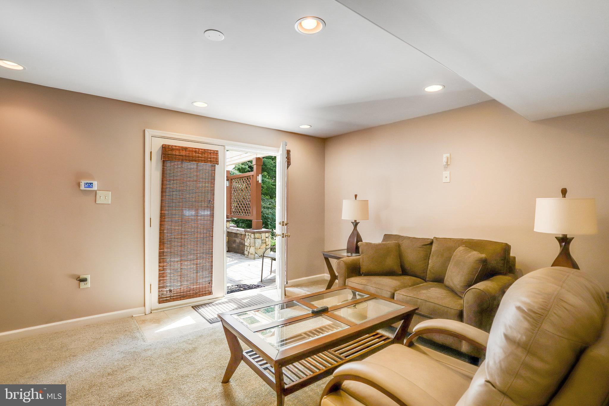 11511 Canterbury COURT