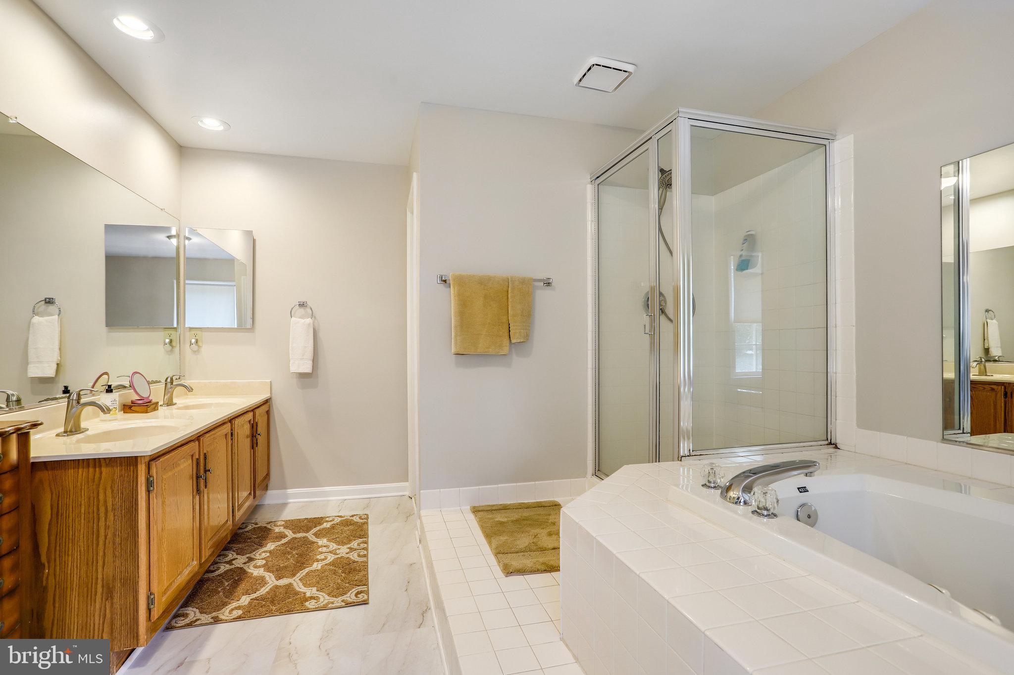 11511 Canterbury COURT