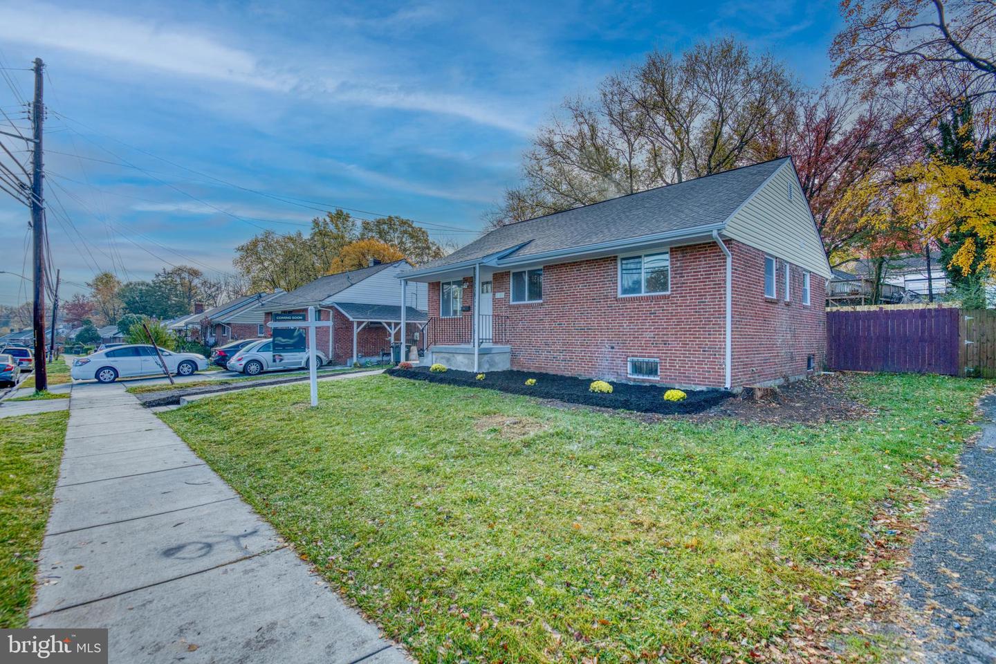 1607 Merrimac DRIVE
